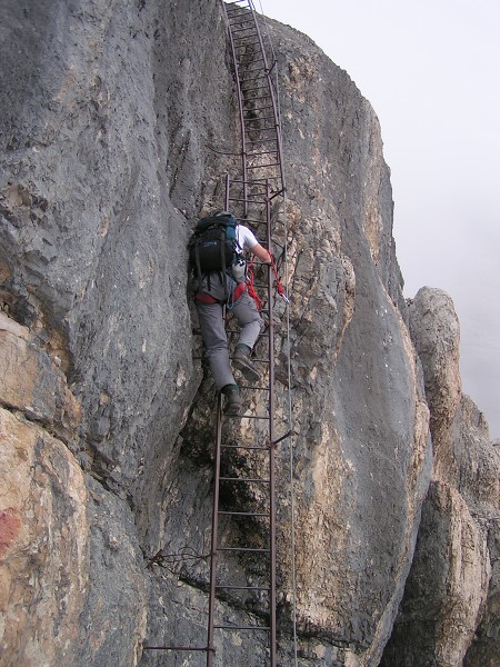 FERRATA GUISEPPE OLIVIERI NA TOFANA DI MEZZO  